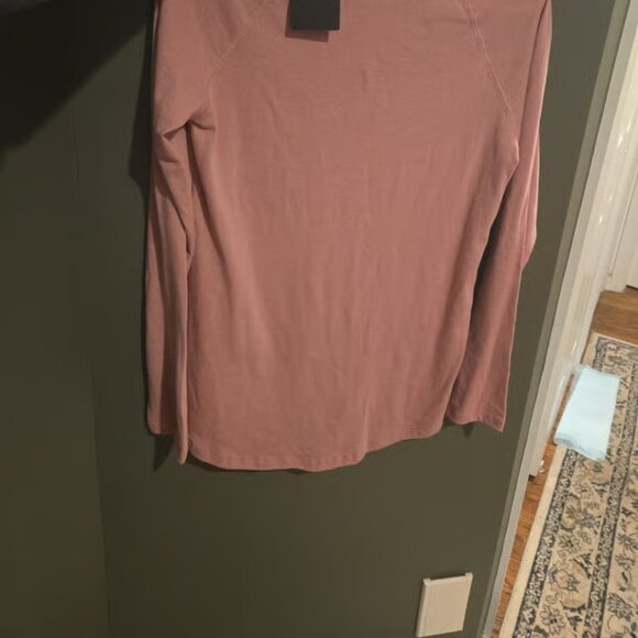 Womens under armor long sleeve shirt size extra small new - Picture 2 of 4